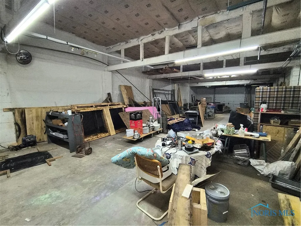 127 E Indiana, Edgerton, Ohio 43517, ,Commercial Sale,For Sale,Indiana,6127581