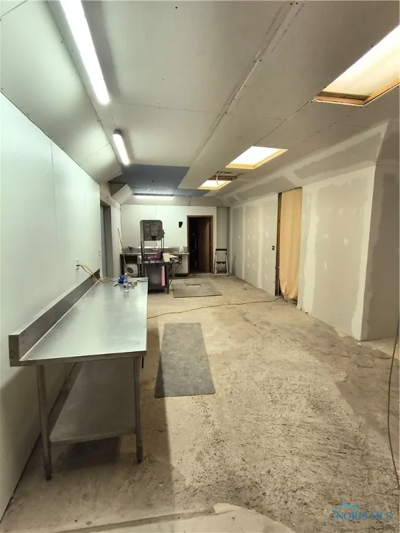 127 E Indiana, Edgerton, Ohio 43517, ,Commercial Sale,For Sale,Indiana,6127581