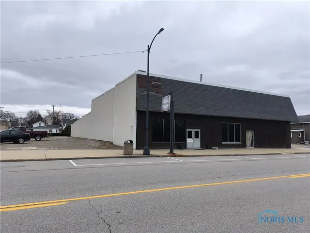 127 E Indiana, Edgerton, Ohio 43517, ,Commercial Sale,For Sale,Indiana,6127581