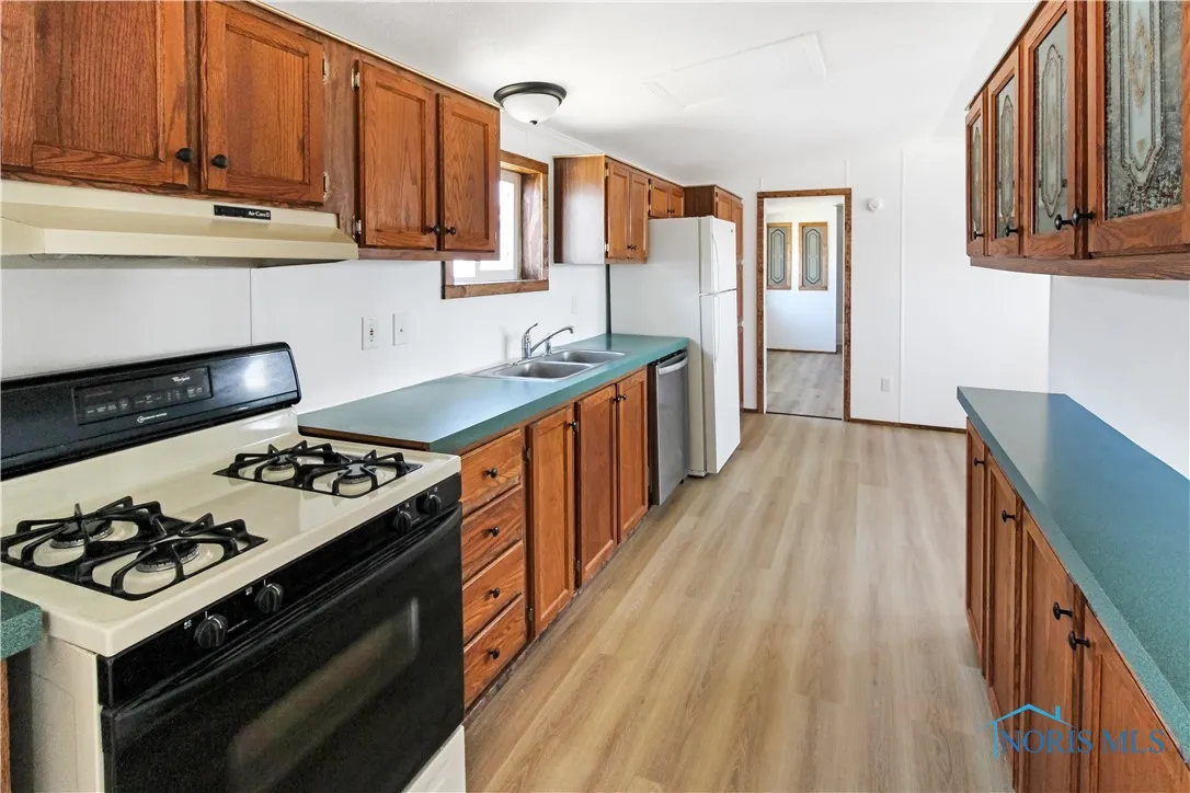 265 S Meachem Road 41, Port Clinton, Ohio 43452, 3 Bedrooms Bedrooms, 7 Rooms Rooms,2 BathroomsBathrooms,Residential,For Sale,Meachem,6127664