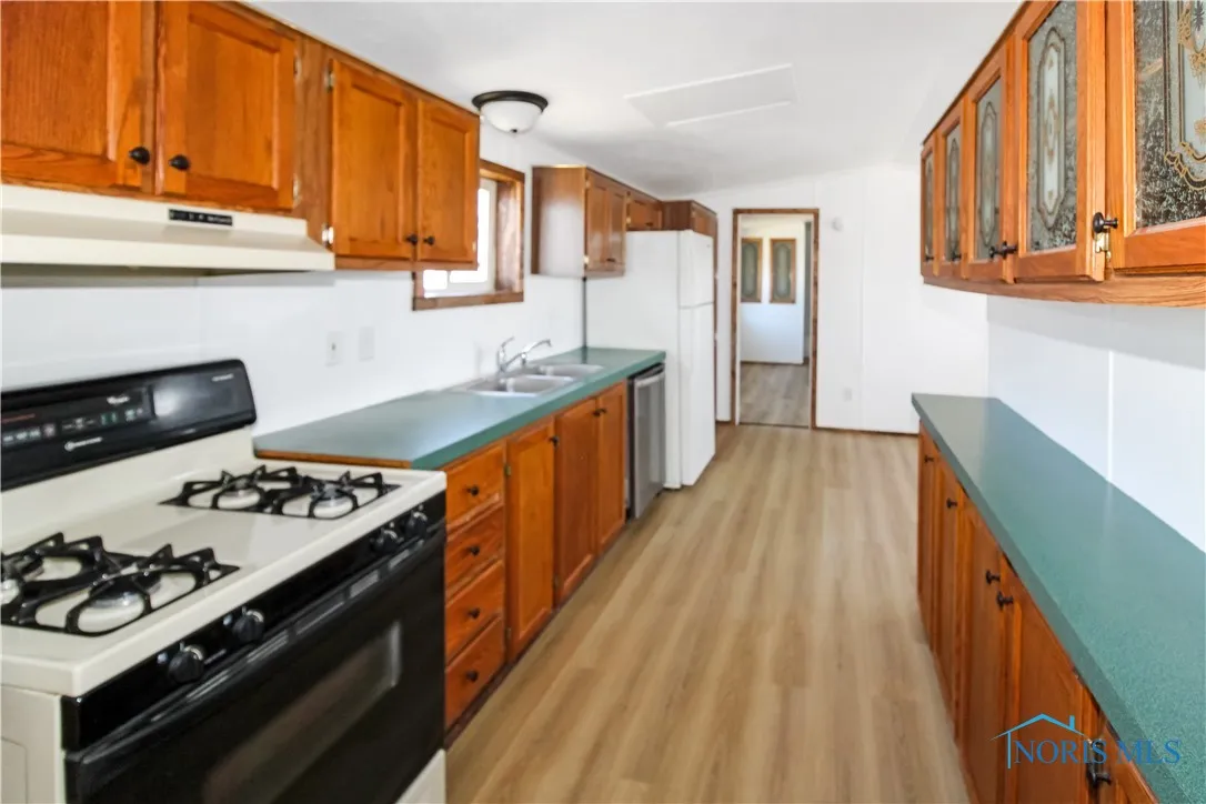 265 S Meachem Road 41, Port Clinton, Ohio 43452, 3 Bedrooms Bedrooms, 7 Rooms Rooms,2 BathroomsBathrooms,Residential,For Sale,Meachem,6127664