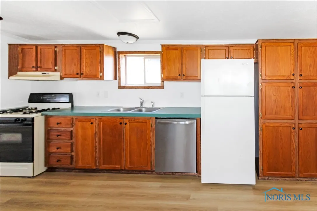 265 S Meachem Road 41, Port Clinton, Ohio 43452, 3 Bedrooms Bedrooms, 7 Rooms Rooms,2 BathroomsBathrooms,Residential,For Sale,Meachem,6127664