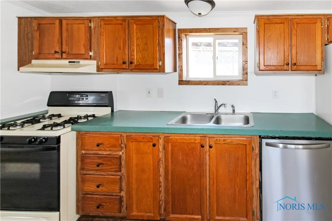 265 S Meachem Road 41, Port Clinton, Ohio 43452, 3 Bedrooms Bedrooms, 7 Rooms Rooms,2 BathroomsBathrooms,Residential,For Sale,Meachem,6127664