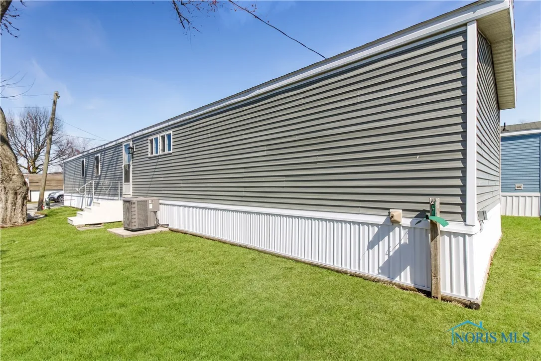 265 S Meachem Road 41, Port Clinton, Ohio 43452, 3 Bedrooms Bedrooms, 7 Rooms Rooms,2 BathroomsBathrooms,Residential,For Sale,Meachem,6127664