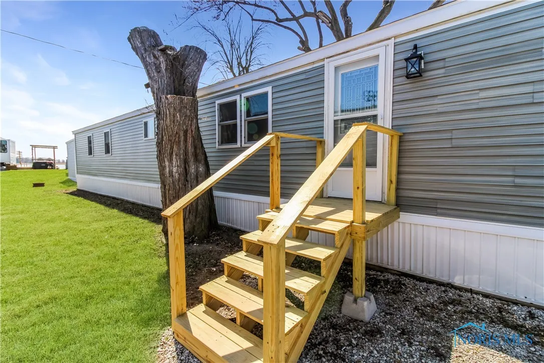 265 S Meachem Road 41, Port Clinton, Ohio 43452, 3 Bedrooms Bedrooms, 7 Rooms Rooms,2 BathroomsBathrooms,Residential,For Sale,Meachem,6127664