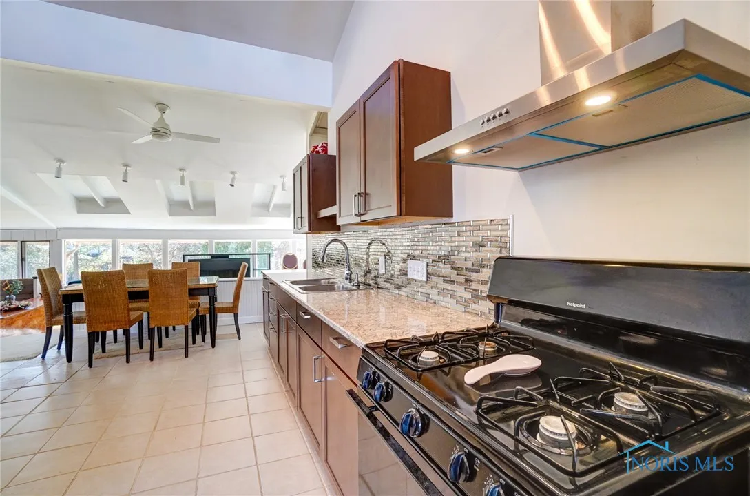 5021 Rudgate Boulevard, Toledo, Ohio 43623, 4 Bedrooms Bedrooms, 9 Rooms Rooms,4 BathroomsBathrooms,Residential,For Sale,Rudgate,6127701