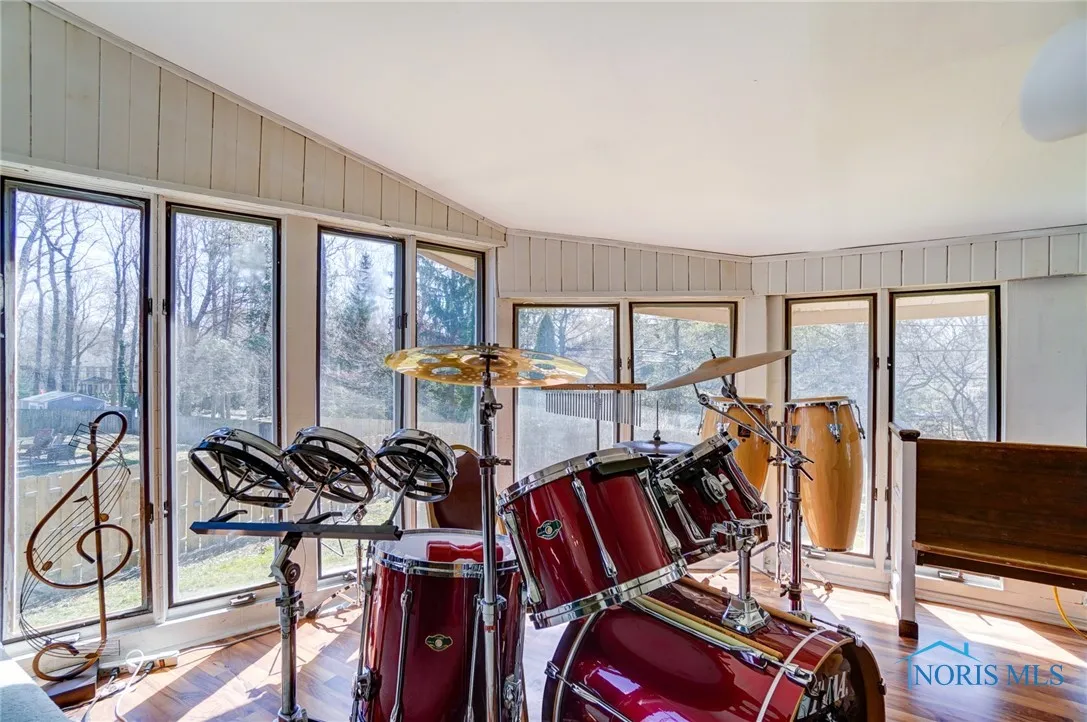 5021 Rudgate Boulevard, Toledo, Ohio 43623, 4 Bedrooms Bedrooms, 9 Rooms Rooms,4 BathroomsBathrooms,Residential,For Sale,Rudgate,6127701