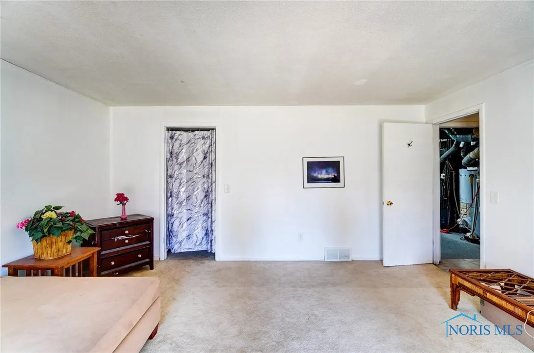5021 Rudgate Boulevard, Toledo, Ohio 43623, 4 Bedrooms Bedrooms, 9 Rooms Rooms,4 BathroomsBathrooms,Residential,For Sale,Rudgate,6127701