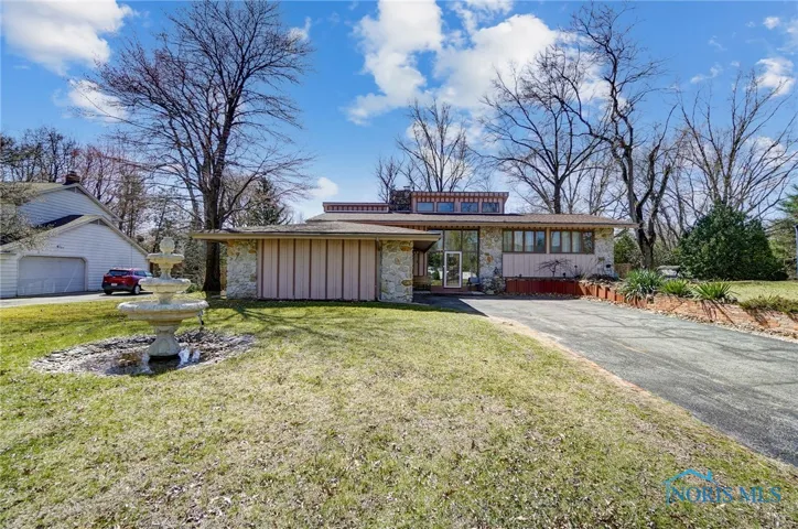 5021 Rudgate Boulevard, Toledo, Ohio 43623, 4 Bedrooms Bedrooms, 9 Rooms Rooms,4 BathroomsBathrooms,Residential,For Sale,Rudgate,6127701