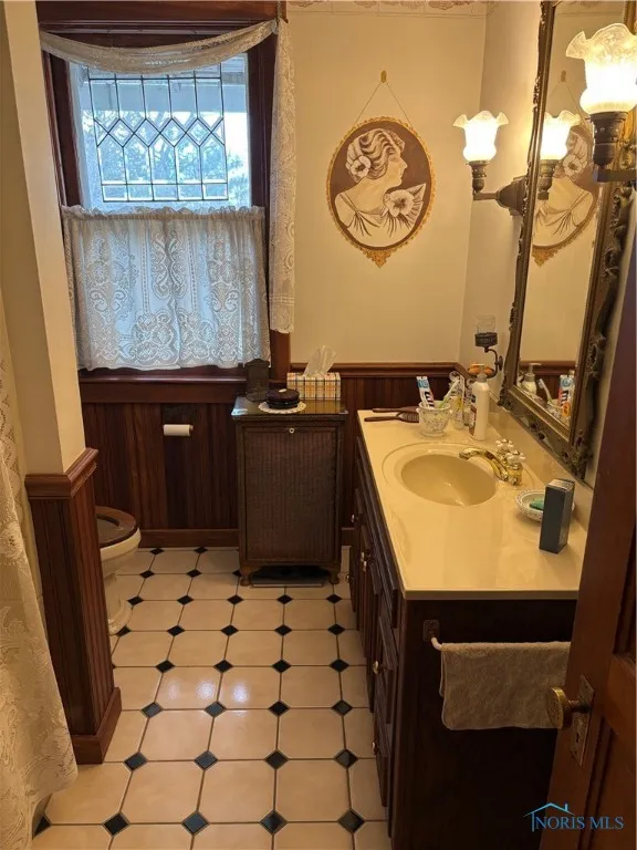 421 Farnsworth Road, Waterville, Ohio 43566, 5 Bedrooms Bedrooms, 9 Rooms Rooms,2 BathroomsBathrooms,Residential,For Sale,Farnsworth,6127702