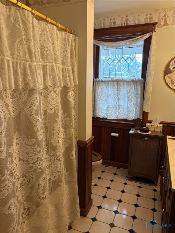 421 Farnsworth Road, Waterville, Ohio 43566, 5 Bedrooms Bedrooms, 9 Rooms Rooms,2 BathroomsBathrooms,Residential,For Sale,Farnsworth,6127702