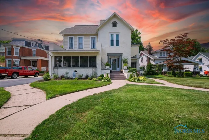 634 Holgate Avenue, Defiance, Ohio 43512, 5 Bedrooms Bedrooms, 12 Rooms Rooms,3 BathroomsBathrooms,Residential,For Sale,Holgate,6127740