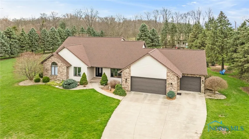 1213 Hidden Brook Drive, Hicksville, Ohio 43526, 5 Bedrooms Bedrooms, 10 Rooms Rooms,4 BathroomsBathrooms,Residential,For Sale,Hidden Brook Drive,6127894