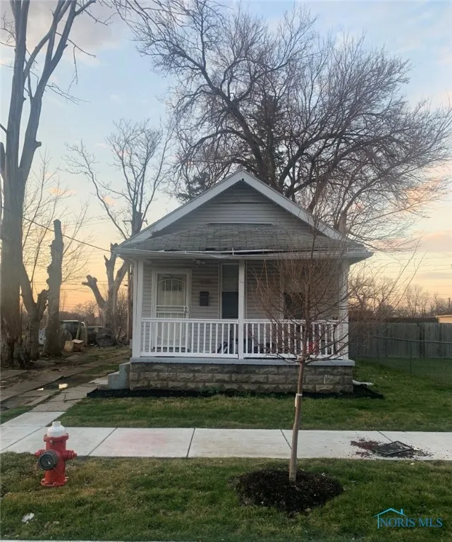 1636 Woodland Avenue, Toledo, Ohio 43607, 2 Bedrooms Bedrooms, 5 Rooms Rooms,1 BathroomBathrooms,Residential,For Sale,Woodland,6127946