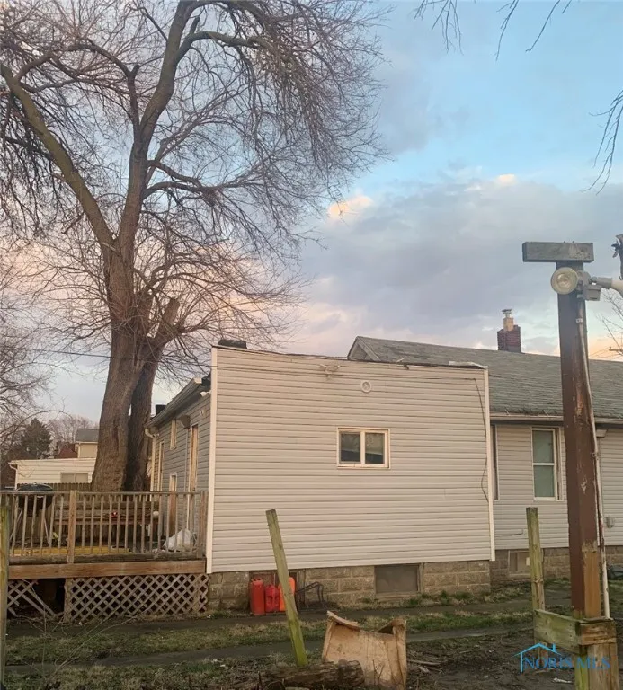 1636 Woodland Avenue, Toledo, Ohio 43607, 2 Bedrooms Bedrooms, 5 Rooms Rooms,1 BathroomBathrooms,Residential,For Sale,Woodland,6127946