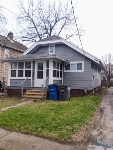 1725 Brussels Street, Toledo, Ohio 43613, 3 Bedrooms Bedrooms, 7 Rooms Rooms,2 BathroomsBathrooms,Residential,For Sale,Brussels,6127866