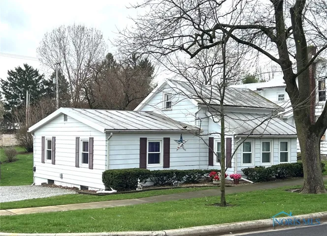 305 S 5th Street, Upper Sandusky, Ohio 43351, 2 Bedrooms Bedrooms, 7 Rooms Rooms,2 BathroomsBathrooms,Residential,For Sale,5th,6128278