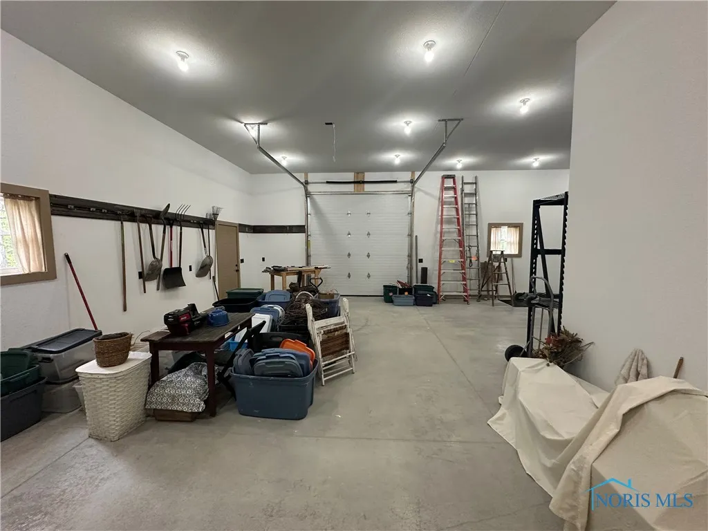 1673 Evan Drive, Defiance, Ohio 43512, 3 Bedrooms Bedrooms, 8 Rooms Rooms,3 BathroomsBathrooms,Residential,For Sale,Evan,6128608