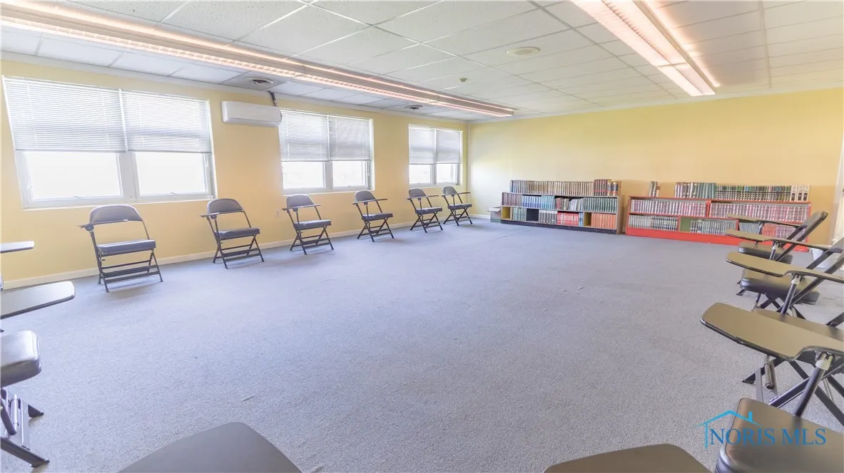 200 E Union Street, Walbridge, Ohio 43465, ,Commercial Sale,For Sale,Union,6128611