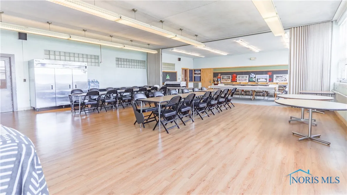 200 E Union Street, Walbridge, Ohio 43465, ,Commercial Sale,For Sale,Union,6128611