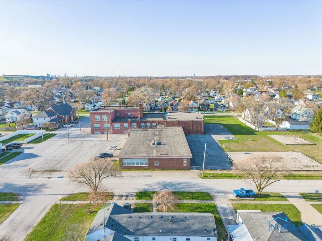 200 E Union Street, Walbridge, Ohio 43465, ,Commercial Sale,For Sale,Union,6128611
