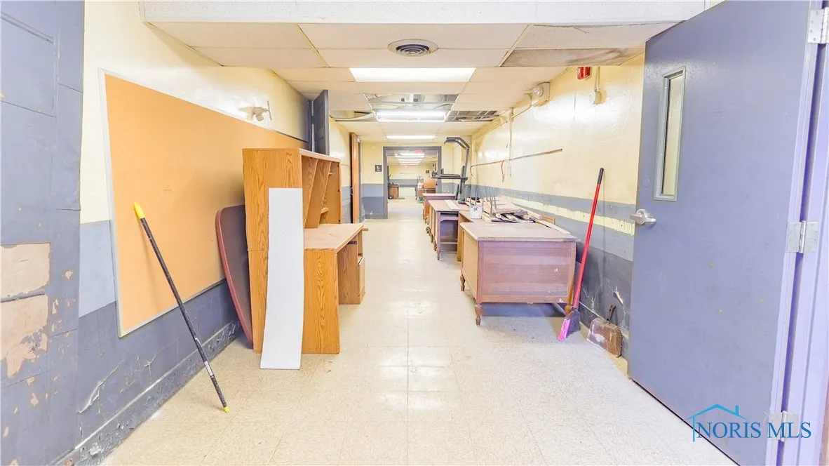 200 E Union Street, Walbridge, Ohio 43465, ,Commercial Sale,For Sale,Union,6128611