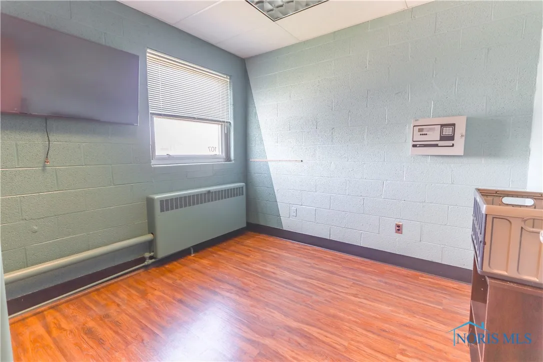200 E Union Street, Walbridge, Ohio 43465, ,Commercial Sale,For Sale,Union,6128611