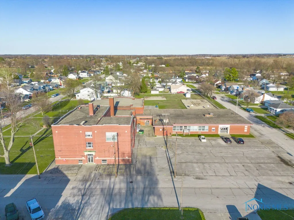 200 E Union Street, Walbridge, Ohio 43465, ,Commercial Sale,For Sale,Union,6128611