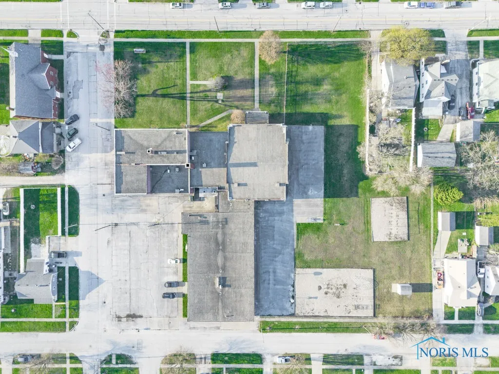 200 E Union Street, Walbridge, Ohio 43465, ,Commercial Sale,For Sale,Union,6128611