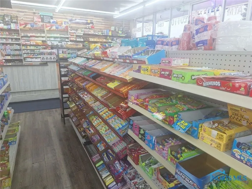 2425 Key Street, Toledo, Ohio 43614, ,Commercial Sale,For Sale,Key,6128651