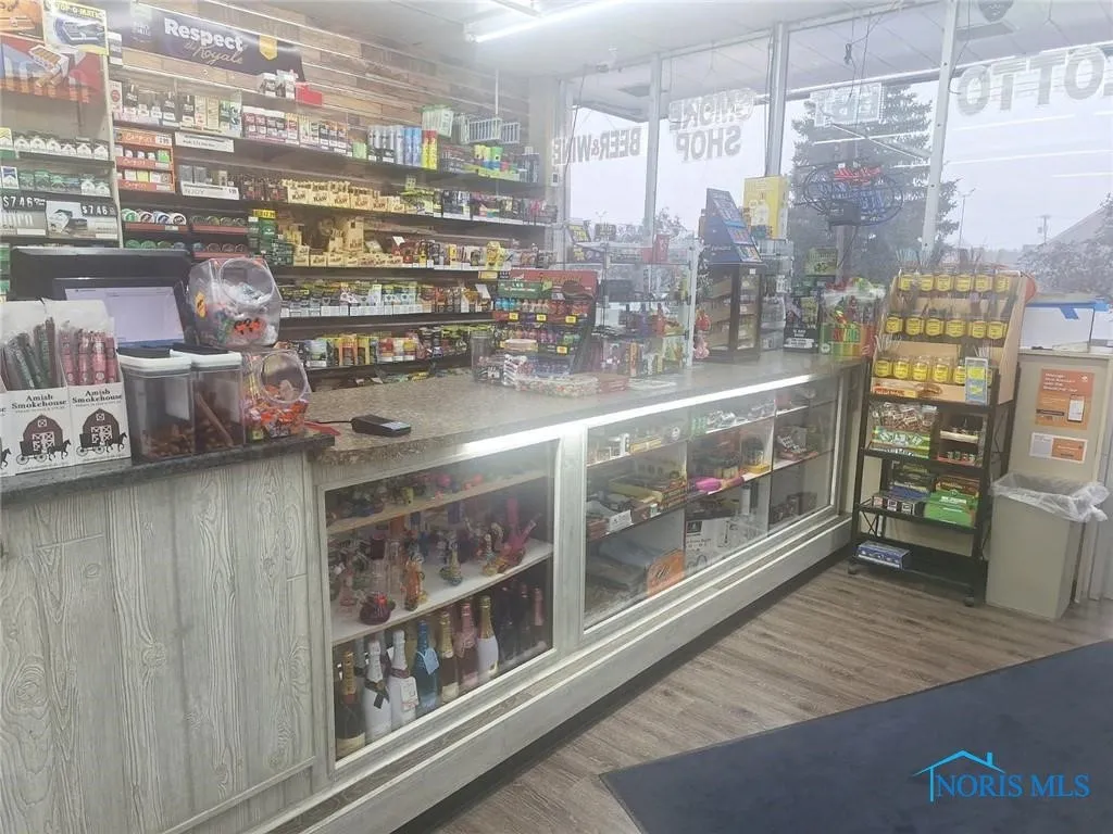 2425 Key Street, Toledo, Ohio 43614, ,Commercial Sale,For Sale,Key,6128651