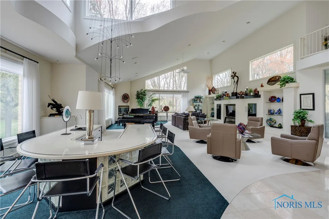 4354 Corey Road, Toledo, Ohio 43623, 4 Bedrooms Bedrooms, 9 Rooms Rooms,4 BathroomsBathrooms,Residential,For Sale,Corey,6128354