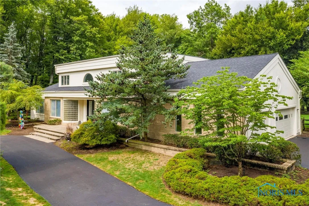 4354 Corey Road, Toledo, Ohio 43623, 4 Bedrooms Bedrooms, 9 Rooms Rooms,4 BathroomsBathrooms,Residential,For Sale,Corey,6128354