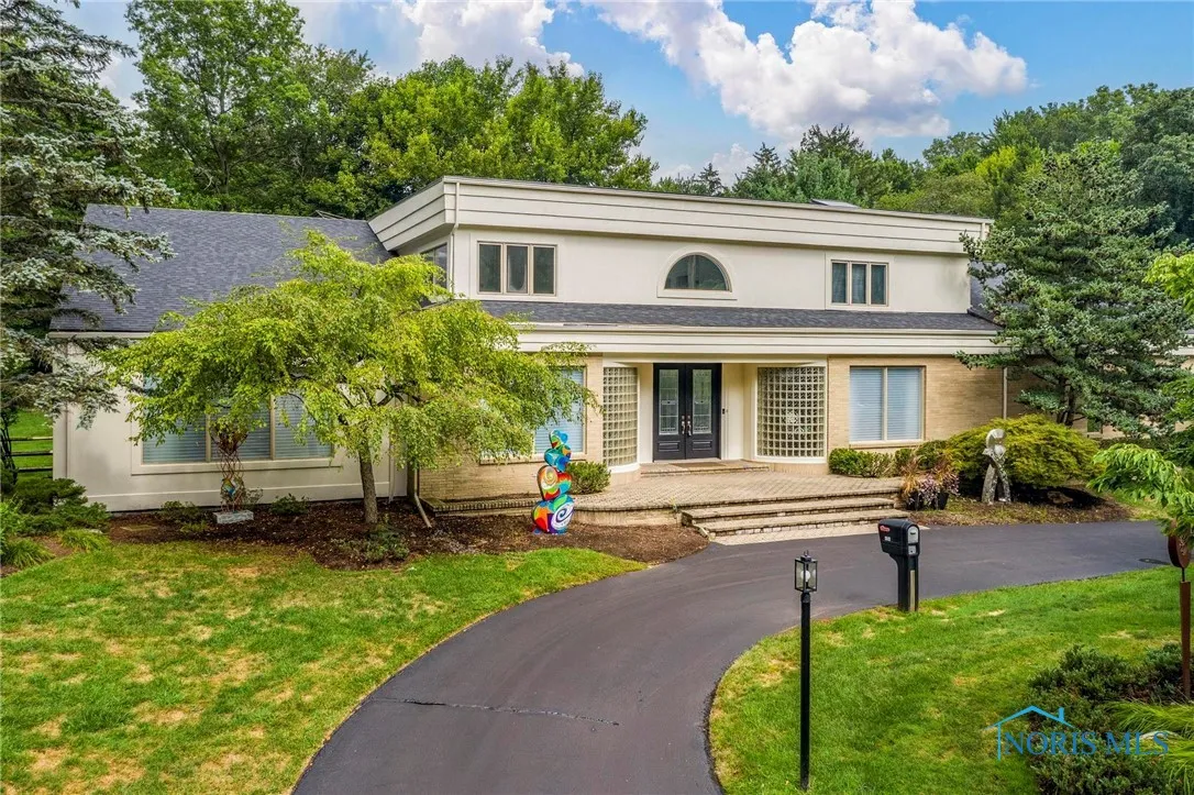 4354 Corey Road, Toledo, Ohio 43623, 4 Bedrooms Bedrooms, 9 Rooms Rooms,4 BathroomsBathrooms,Residential,For Sale,Corey,6128354