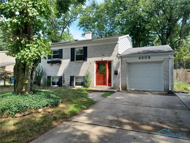 4608 Wickford Drive, Sylvania, Ohio 43560, 4 Bedrooms Bedrooms, 8 Rooms Rooms,2 BathroomsBathrooms,Residential Lease,For Rent,Wickford,6128748
