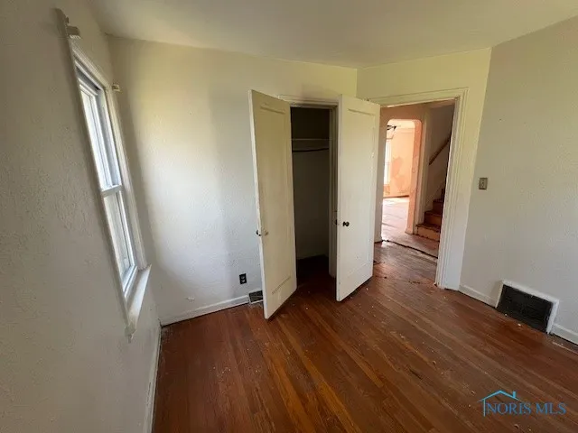 1541 Booth Avenue, Toledo, Ohio 43608, 3 Bedrooms Bedrooms, 5 Rooms Rooms,1 BathroomBathrooms,Residential,For Sale,Booth,6128817
