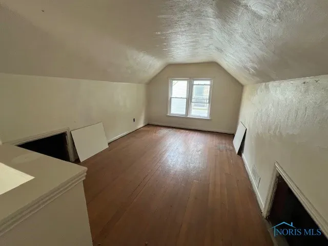 1541 Booth Avenue, Toledo, Ohio 43608, 3 Bedrooms Bedrooms, 5 Rooms Rooms,1 BathroomBathrooms,Residential,For Sale,Booth,6128817