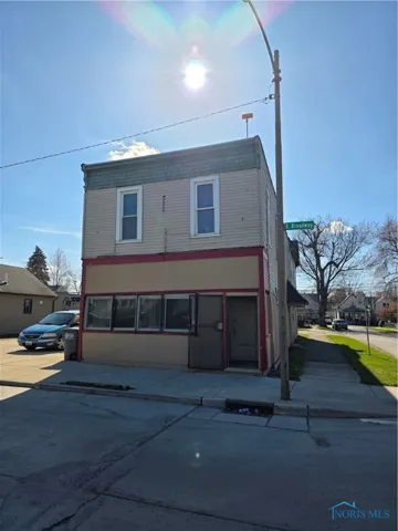 702 E Broadway Street, Toledo, Ohio 43605, ,Residential Income,For Sale,Broadway,6128833