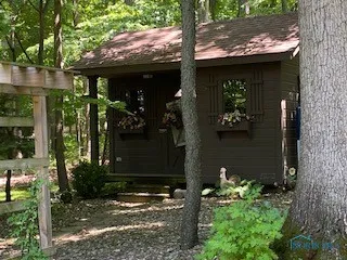 955 Greenbrier Road, Upper Sandusky, Ohio 43351, 4 Bedrooms Bedrooms, 8 Rooms Rooms,3 BathroomsBathrooms,Residential,For Sale,Greenbrier,6128828
