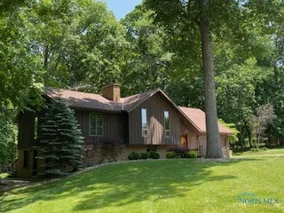 955 Greenbrier Road, Upper Sandusky, Ohio 43351, 4 Bedrooms Bedrooms, 8 Rooms Rooms,3 BathroomsBathrooms,Residential,For Sale,Greenbrier,6128828