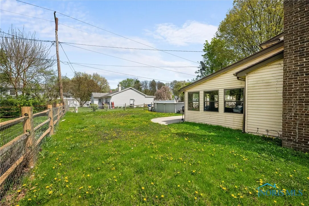 1705 Archwood Lane, Toledo, Ohio 43614, 4 Bedrooms Bedrooms, 7 Rooms Rooms,3 BathroomsBathrooms,Residential,For Sale,Archwood,6128839