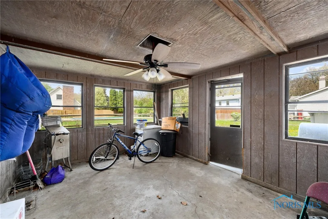 1705 Archwood Lane, Toledo, Ohio 43614, 4 Bedrooms Bedrooms, 7 Rooms Rooms,3 BathroomsBathrooms,Residential,For Sale,Archwood,6128839