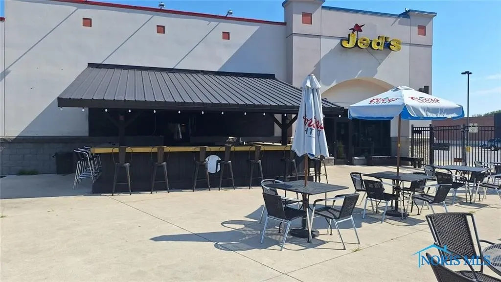2602 W Sylvania Avenue, Toledo, Ohio 43613, ,Commercial Sale,For Sale,Sylvania,6128893