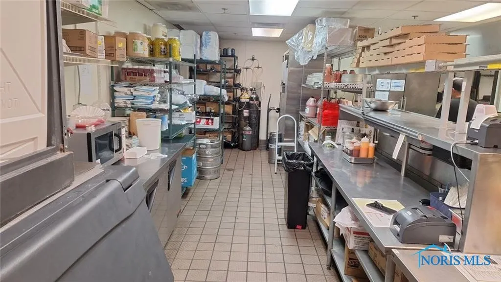 2602 W Sylvania Avenue, Toledo, Ohio 43613, ,Commercial Sale,For Sale,Sylvania,6128893