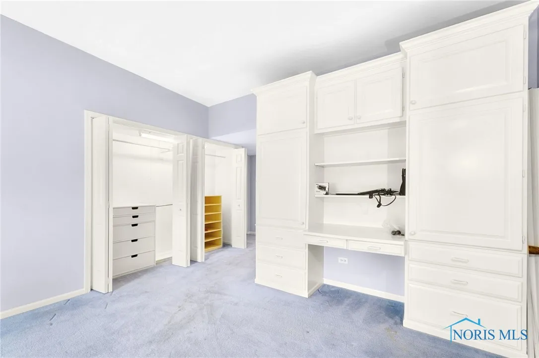 4343 W Bancroft Street 4g, Ottawa Hills, Ohio 43615, 2 Bedrooms Bedrooms, 7 Rooms Rooms,2 BathroomsBathrooms,Residential,For Sale,Bancroft,6128802