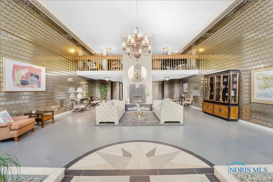 4343 W Bancroft Street 4g, Ottawa Hills, Ohio 43615, 2 Bedrooms Bedrooms, 7 Rooms Rooms,2 BathroomsBathrooms,Residential,For Sale,Bancroft,6128802