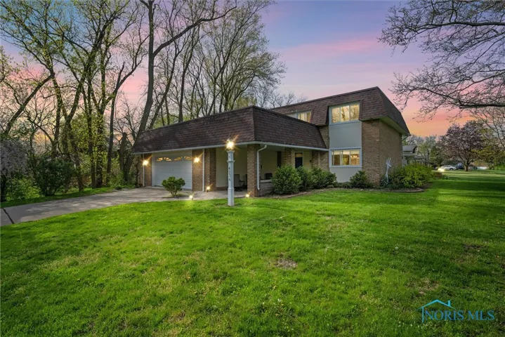 4236 S Terrace View Street, Toledo, Ohio 43607, 4 Bedrooms Bedrooms, 10 Rooms Rooms,3 BathroomsBathrooms,Residential,For Sale,Terrace View,6129107
