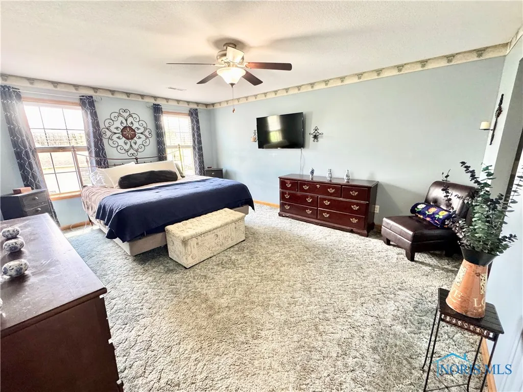 5130 Lake Shore Drive, Defiance, Ohio 43512, 4 Bedrooms Bedrooms, 11 Rooms Rooms,3 BathroomsBathrooms,Residential,For Sale,Lake Shore,6129175