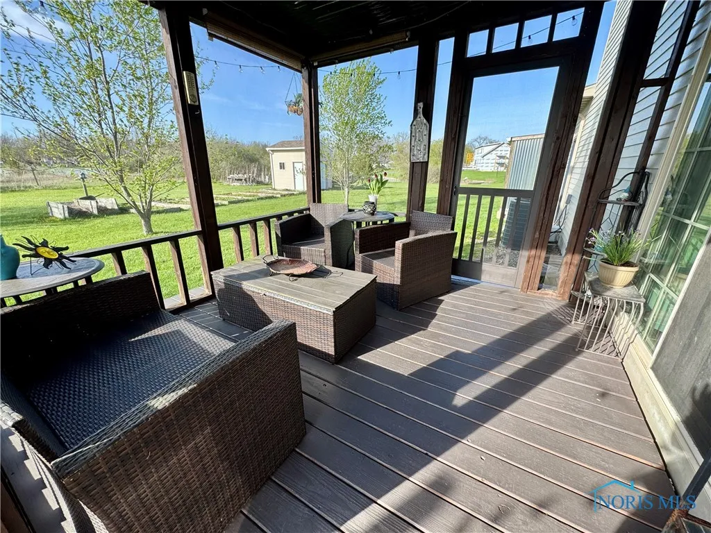 5130 Lake Shore Drive, Defiance, Ohio 43512, 4 Bedrooms Bedrooms, 11 Rooms Rooms,3 BathroomsBathrooms,Residential,For Sale,Lake Shore,6129175