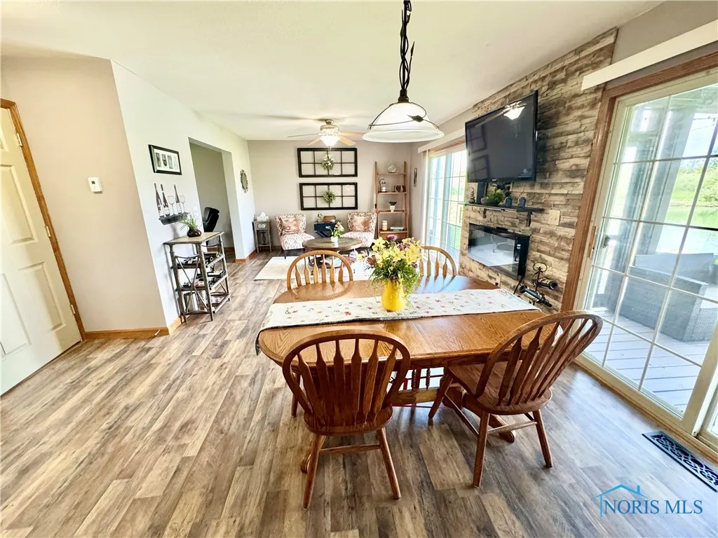 5130 Lake Shore Drive, Defiance, Ohio 43512, 4 Bedrooms Bedrooms, 11 Rooms Rooms,3 BathroomsBathrooms,Residential,For Sale,Lake Shore,6129175
